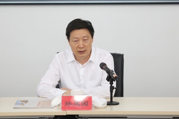 山东省财政厅副厅长孙庆国做开班动员