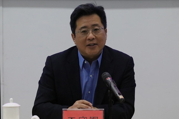 学院党委委员,副院长王守军