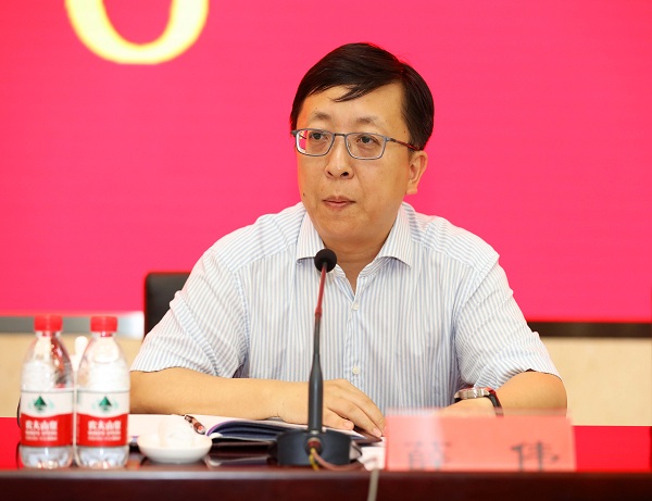 学院党委委员,纪委书记,副院长  薛伟学院党委委员,副院长  李莉学院