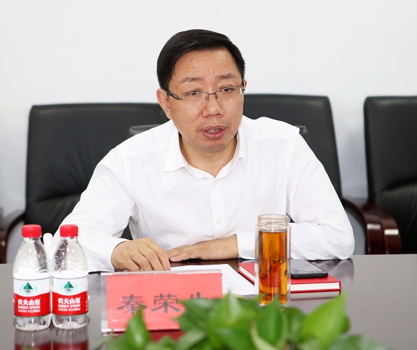 学院院长  秦荣生学院党委委员,副院长  薛伟里昂商学院副校长  王华