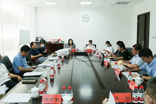 《大企业"一带一路"建设税收情况评估》课题结题评审会在学院顺利举行