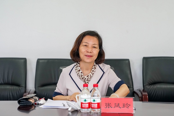 海南省政协领导来院看望海南省政协常委张凤玲同志并开展调研